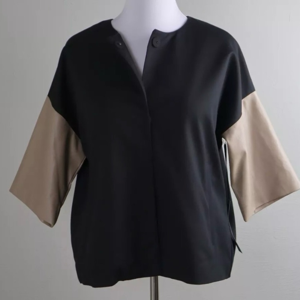 CHICO'S Colorblocked Jacket 2 US Large 12 / 14 /
Large Black and Tan Women's Top